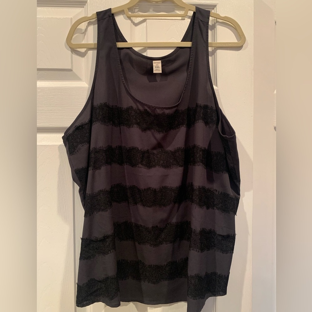 Old Navy XXL Silky Fancy tank with Lace